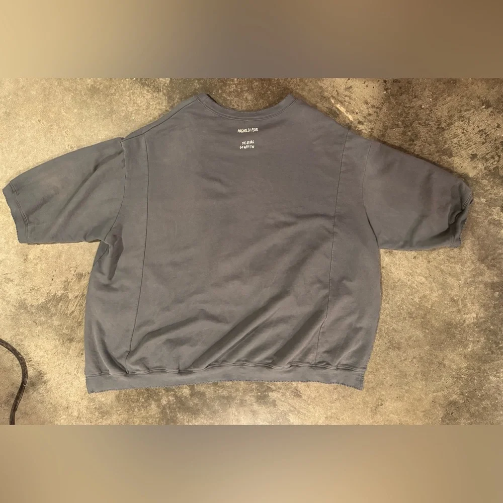 Magnolia Pearl Hi-Lo Francis Full Moon Sweatshirt - Picture 3 of 9